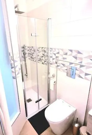 Апартаменты Dream Fantastico Con 2 Matrimoniali E 2 Bagni Privati *